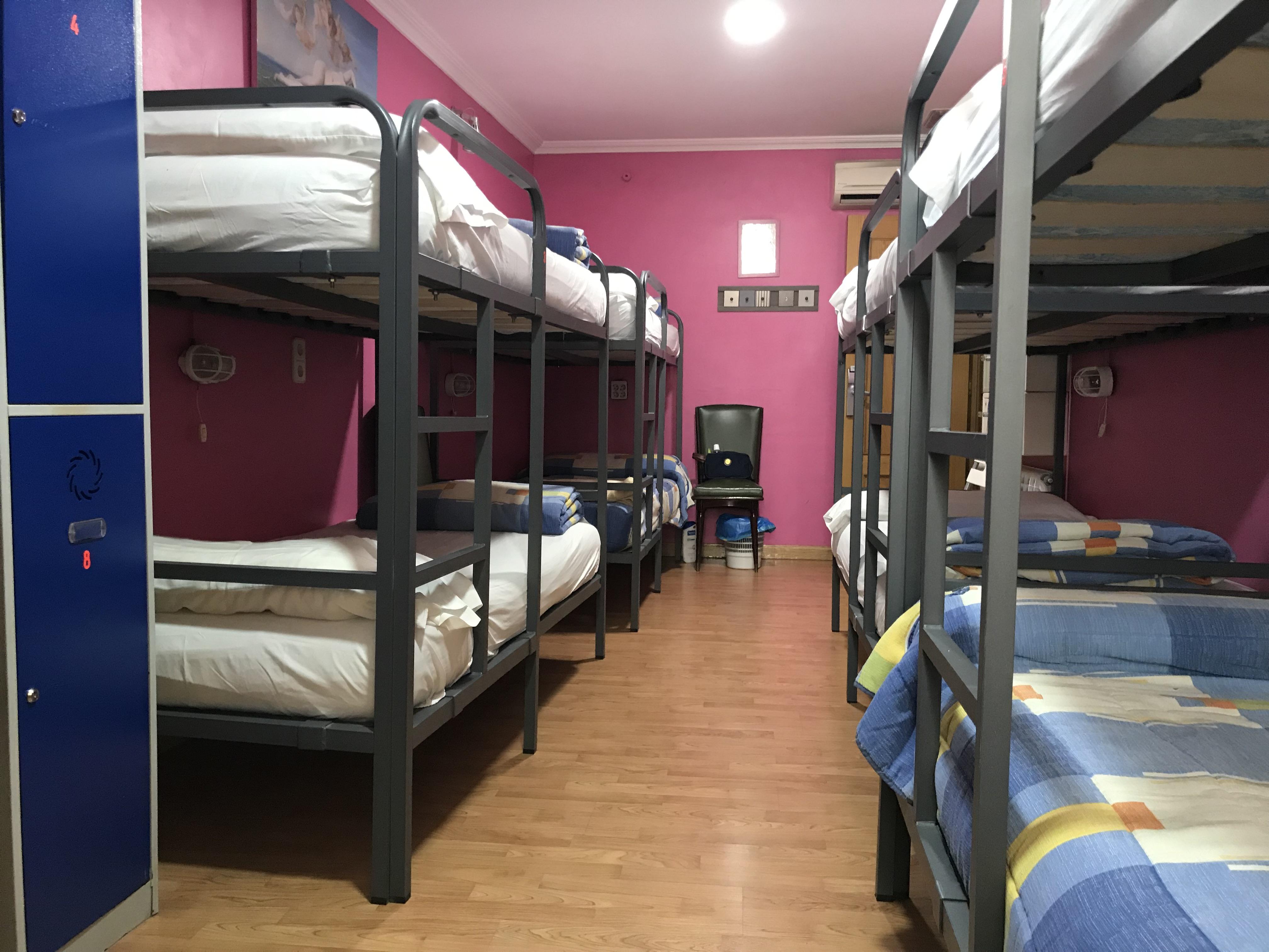 Хостел Rc Miguel Angel Мадрид Экстерьер фото Hostel in Madrid, Spain