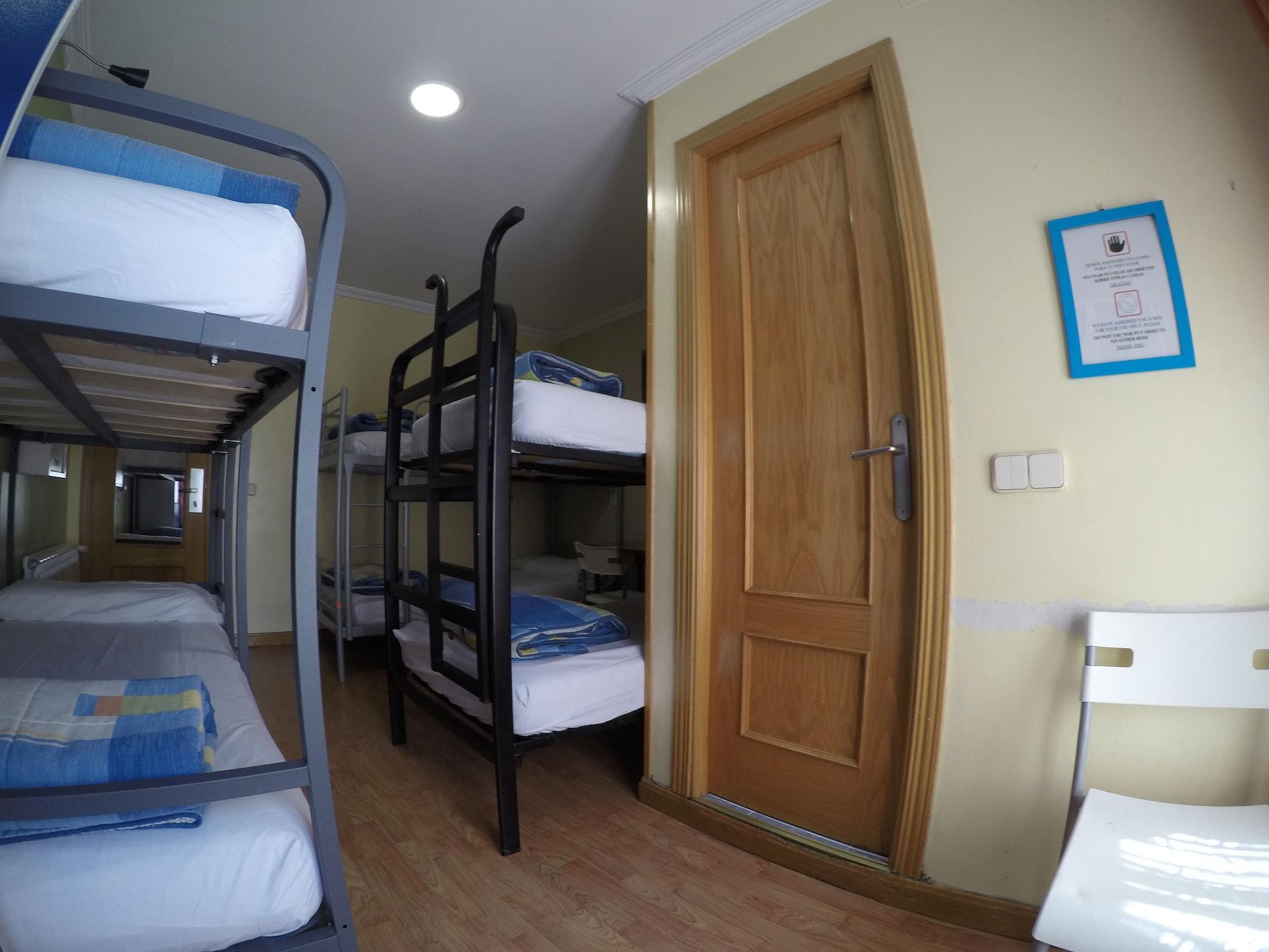 Хостел Rc Miguel Angel Мадрид Экстерьер фото Hostel in Madrid, Spain