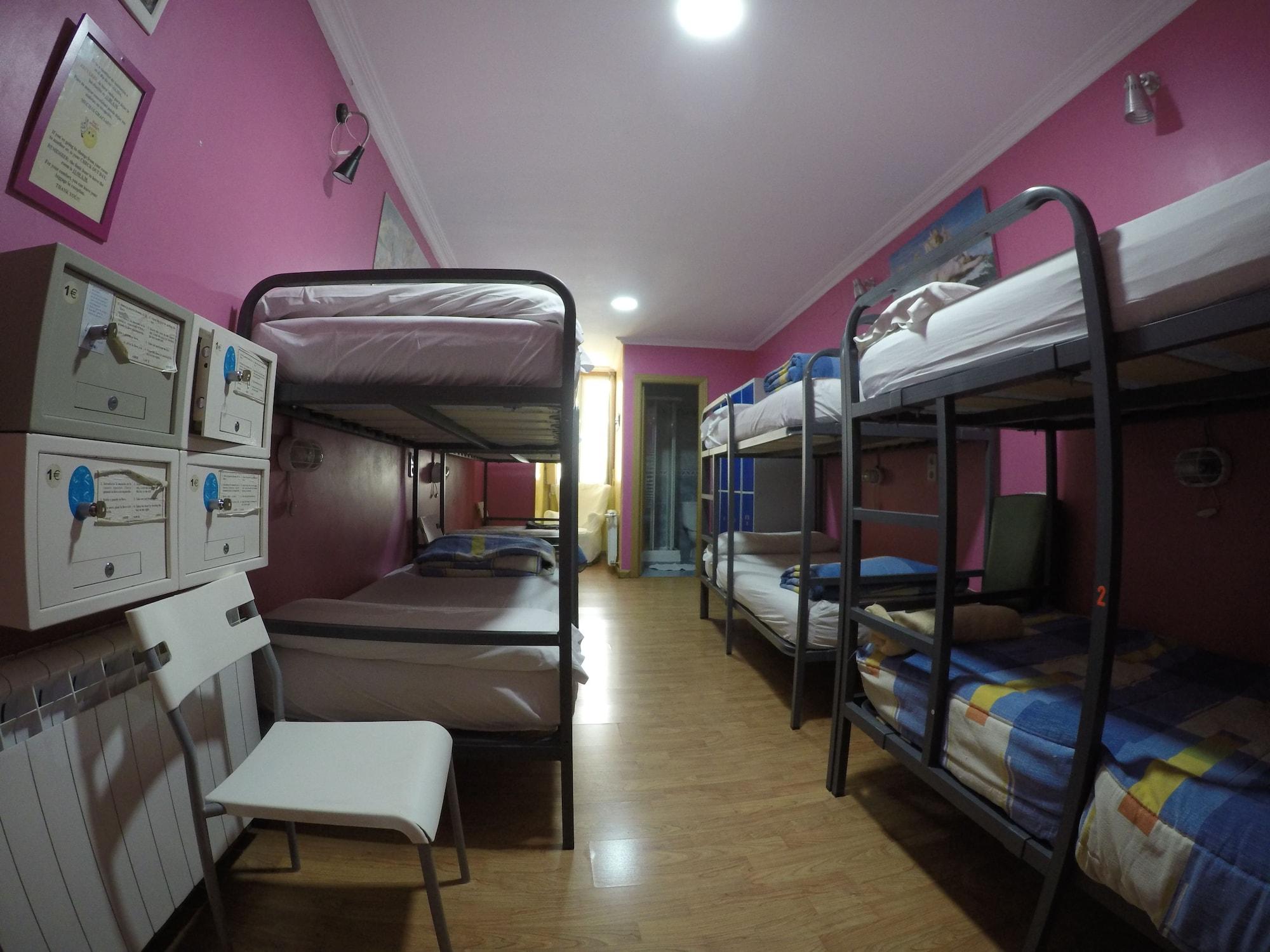 Хостел Rc Miguel Angel Мадрид Экстерьер фото Hostel in Madrid, Spain
